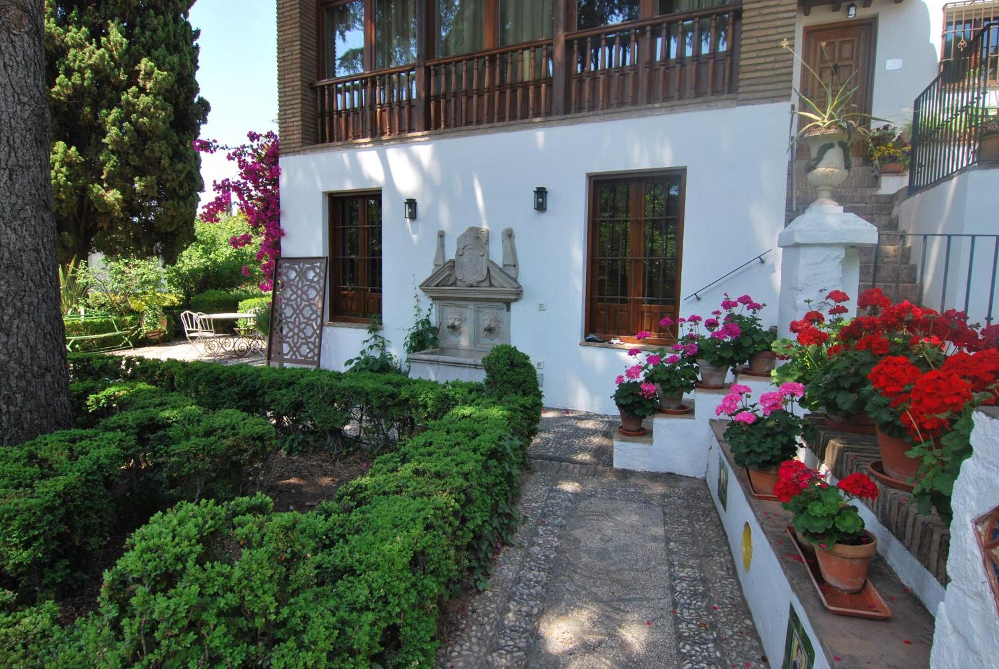 Carmen De Tadea — Photos 2